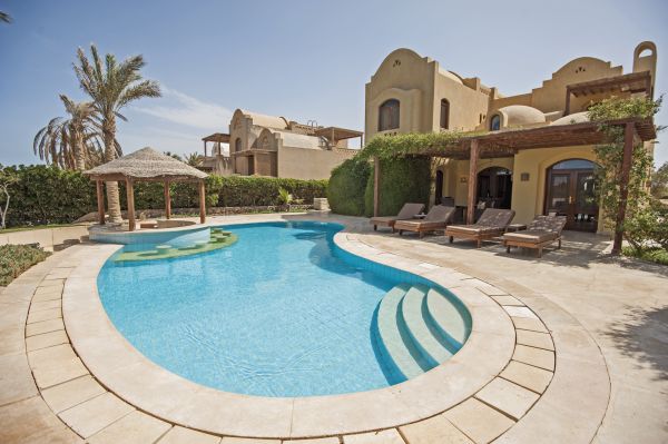 Professional Pool House Installation