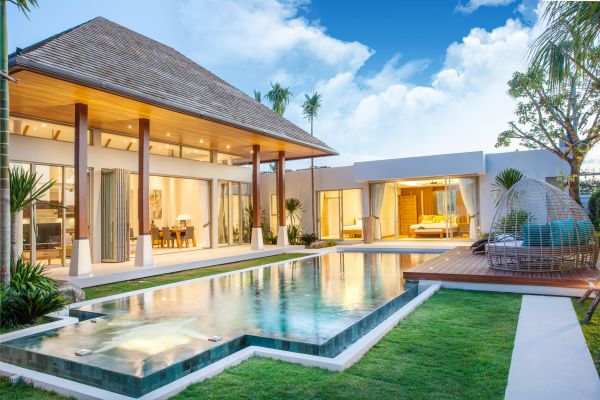Pool House Building